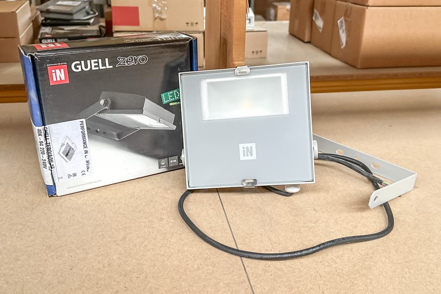 LED Strahler iN GUELL ZERO/SAT/A/W 15 40K-94